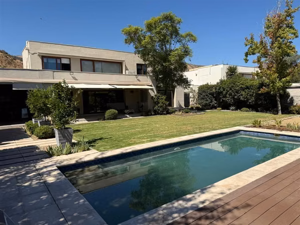EXCLUSIVA CASA CONDOMINIO LOS BOSQUES