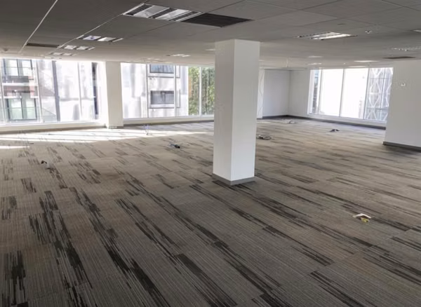 Oficina en arriendo en Providencia / Perez Valenzuela