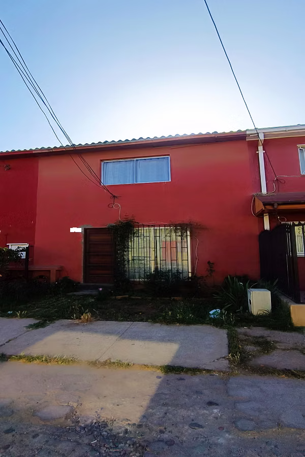 Casa solida en Poblacion Corvi