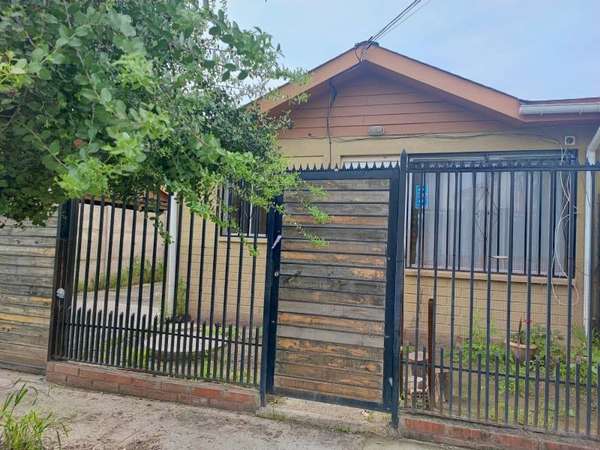 CASA EN VENTA - BUIN