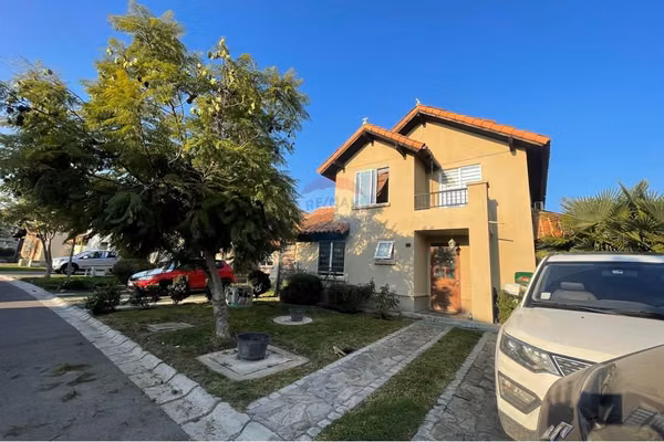 Casa con piscina