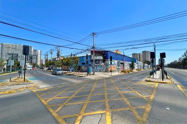 Esquina estratégica | san miguel | futuro metro l9