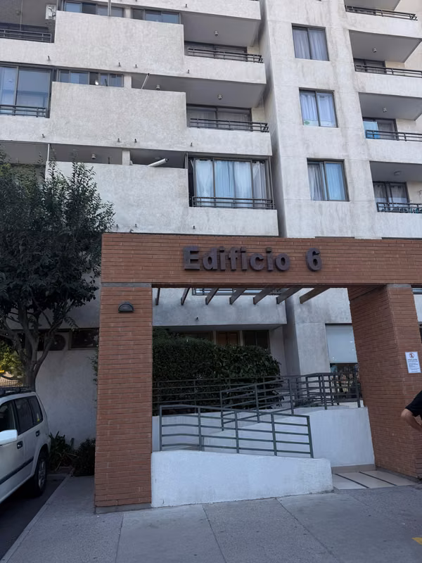 SE VENDE EXCELENTE UBICACION DEPARTAMENTO EN AV PAJARITOS