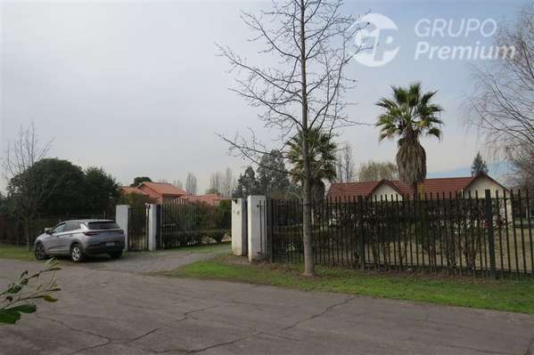 Venta de Parcela con 3 casas en Padre Hurtado