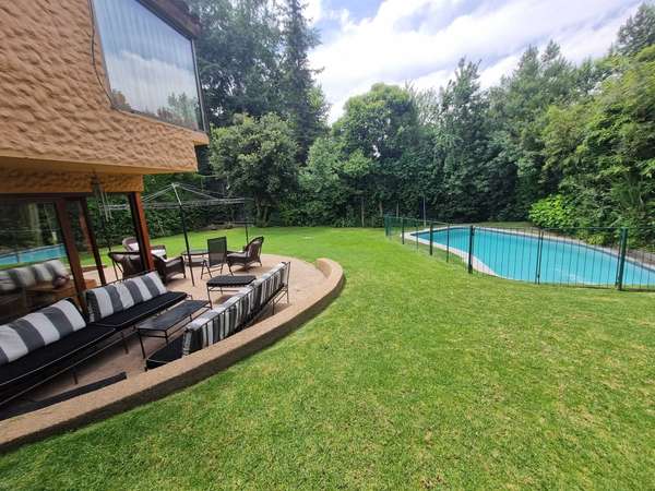 Preciosa Casa en Venta 6 dormitorios (157313)