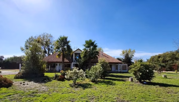 Se Vende Parcela Con Casa En Condominio San Luis