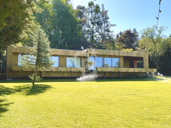 Casa en Rapel: Orilla del Lago y Muelle Privado