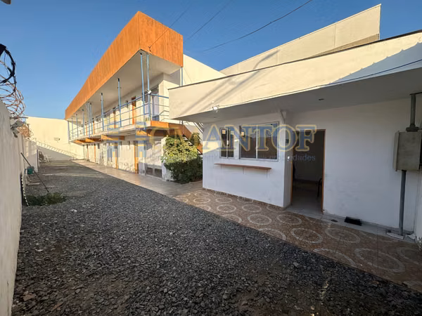 Arriendo Casa/hostal amoblada con 8 Dormitorios c/u con Baño Privado + Sala Estar, Mejillones