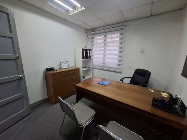 EN ARRIENDO OFICINA A PASOS DE PLAZA DE ARMAS CHILLAN