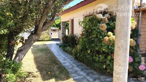 AMPLIA CASA CON TERRENO DE 573 M EN EL BELLOTO, QUILPUÉ