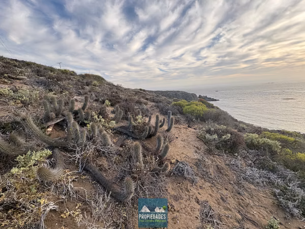 PARCELA CON VISTA PANORÁMICA AL MAR EN OCHOQUEBRADAS