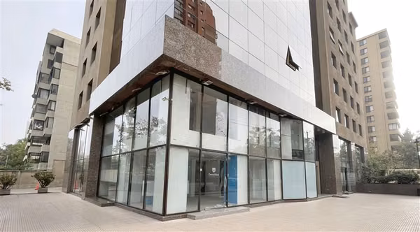 LOCAL COMERCIAL Metro Escuela Militar