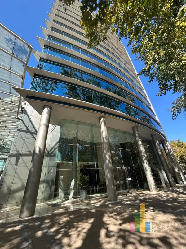 Moderna oficina 121, 78 m2 en Providencia