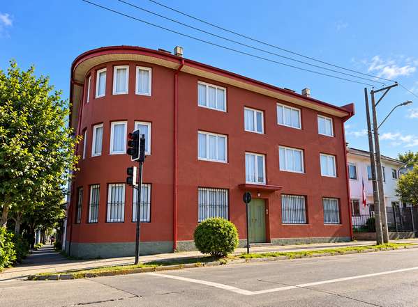 Vendo Edificio, excelente ubicación en plano centro de Valdivia.