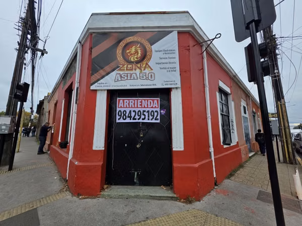 Arriendo Local comercial Esquina en el centro