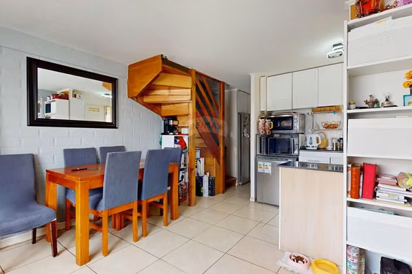 Casa equina en condominio