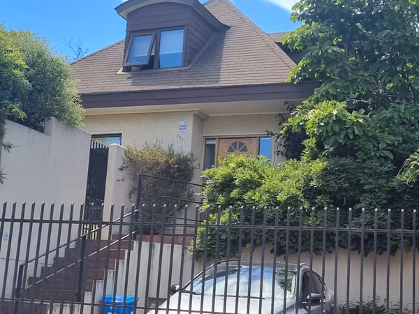 SE VENDE GRAN CASA EN NAHUELBUTA, ANDALUE.