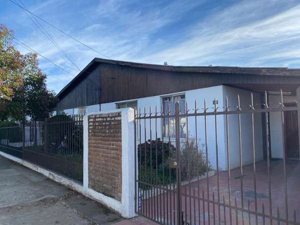 SE VENDE CASA CÉNTRICA - LINARES