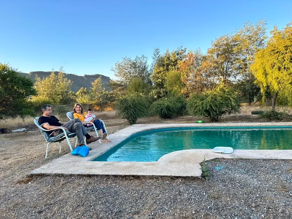 VENDE HERMOSA PARCELA-CASA PELARCO