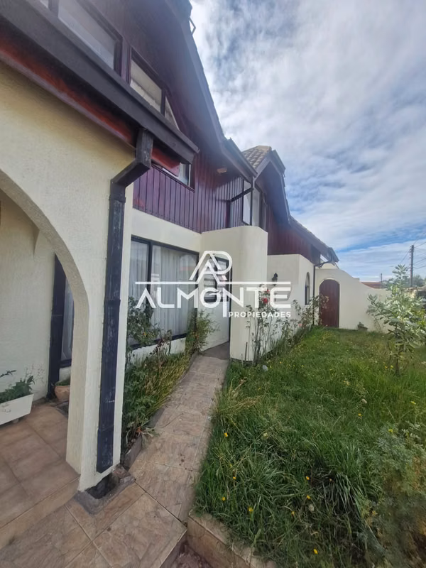 VENTA CASA AMPLIA EN SAN VICENTE