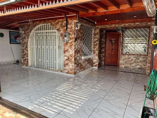 Casa en venta de 6 dormitorios en Puente Alto, APP