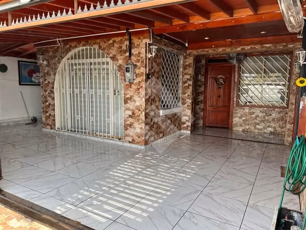 Casa en venta de 6 dormitorios en Puente Alto, APP