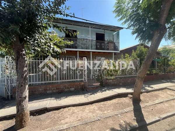 Casa en venta de 4 dormitorios en Puente Alto, APA
