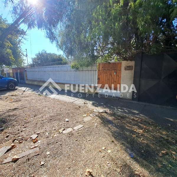 Casa en venta de 3 dorm. en 403 m2 terreno San Bernardo