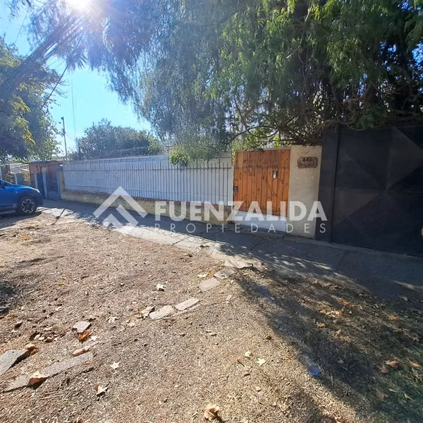 Casa en venta de 3 dorm. en 403 m2 terreno San Bernardo
