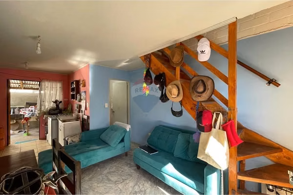 Casa solida  de ladrillo pareada en quilpué.