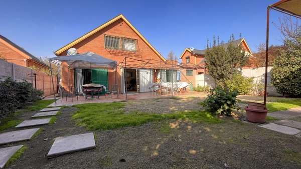 Oportunidad Chicureo Las Brisas Norte Casa 340 m² Terreno