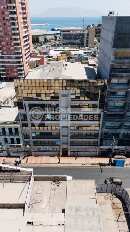 ARRIENDO | 1° PISO CORPORATIVO EN EDIFICIO MATTA