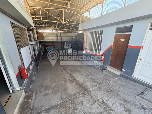 VENDE LOCAL COMERCIAL - SECTOR NORTE