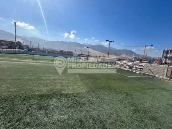 VENDE DERECHO A LLAVE - COMPLEJO DEPORTIVO