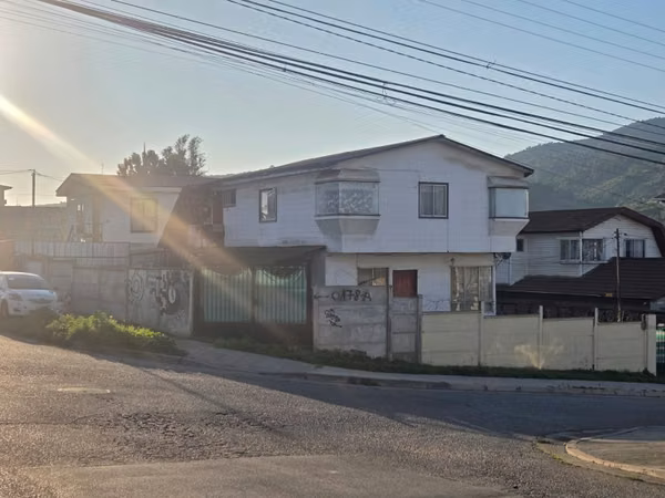 Se Vende Amplia Propiedad Sector Valencia Quilpué