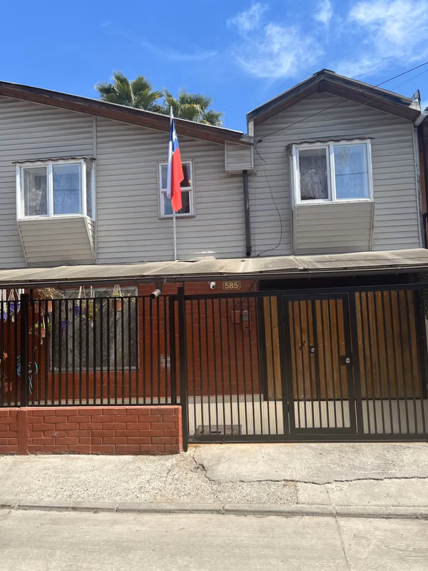 VENTA CASA AMPLIA Y HERMOSA EN TALAGANTE