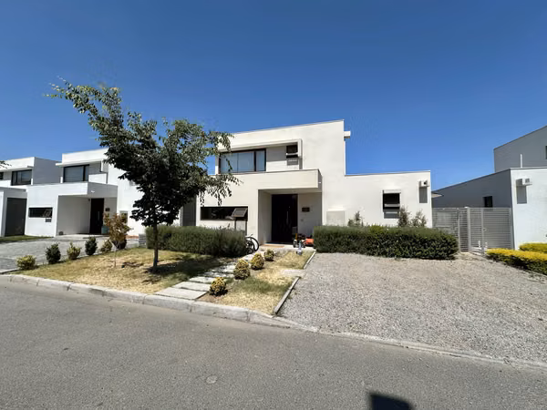 NUEVO VALOR!  IMPECABLE CASA CONDOMINIO SAN ANSELMO