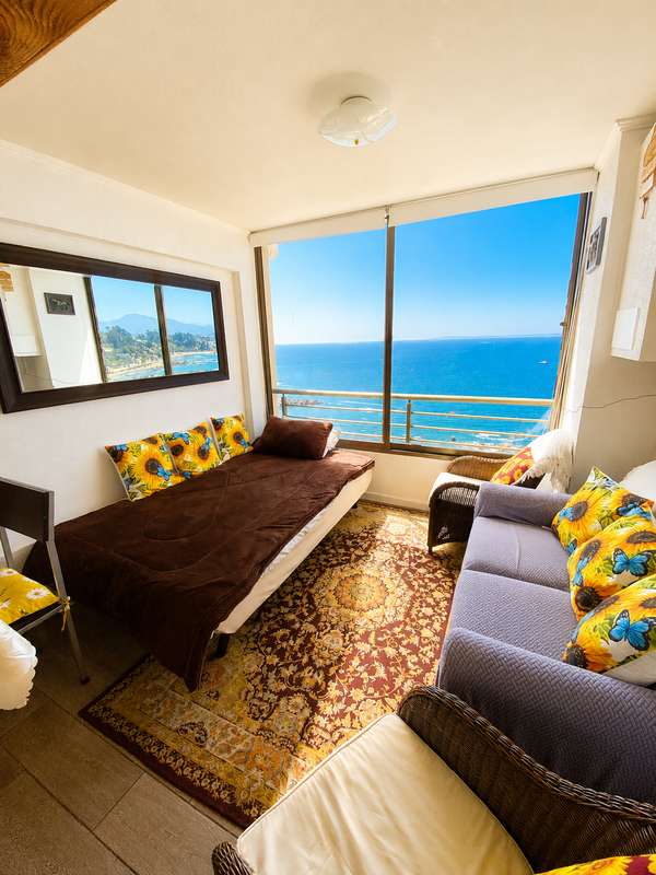 BELLO DEPARTAMENTO CON VISTA AL MAR CONCON