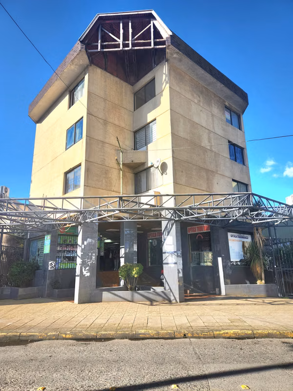 AMPLIO DPTO A LA VENTA EN CALLE VALDIVIA