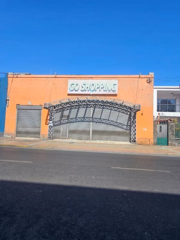 Propiedad para transformar en Centro médico, laboratorios, calle Baquedano