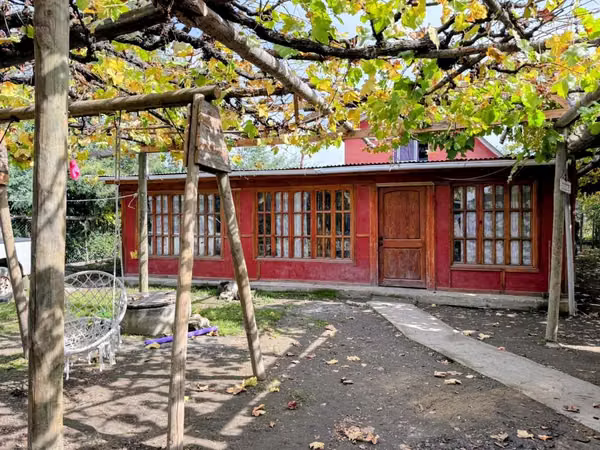 Parcela de 5000 m2, con 2 casas, Pelarco