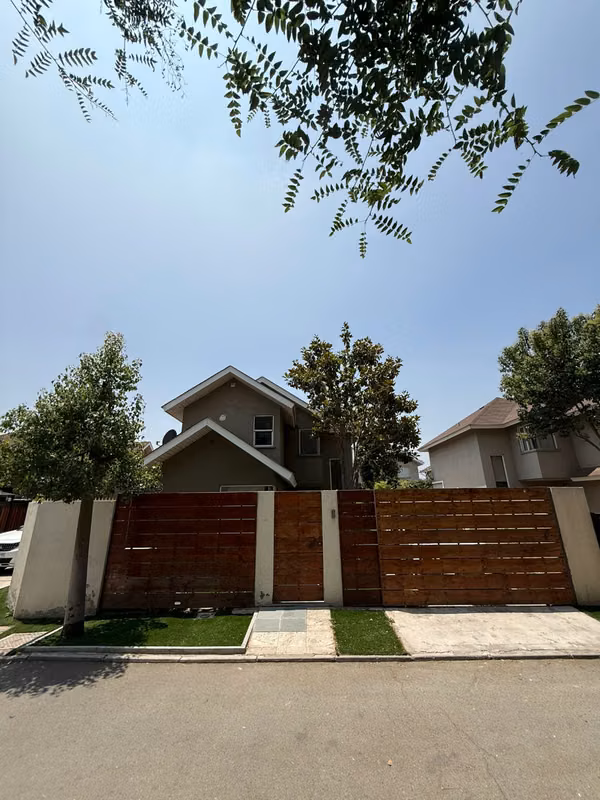 SE VENDE REMODELADA CASA EN ESTANCIA LIRAY