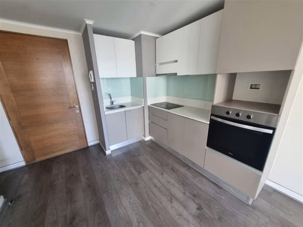 Arriendo Dpto Seminuevo 2D 1B Estc y Bod// Macul