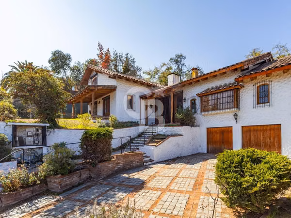 Casa Colonial en Huinganal | 6D/4B + Servicio con Baño