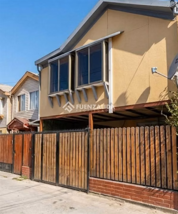 Casa en venta de 3 dorm. en Maipú