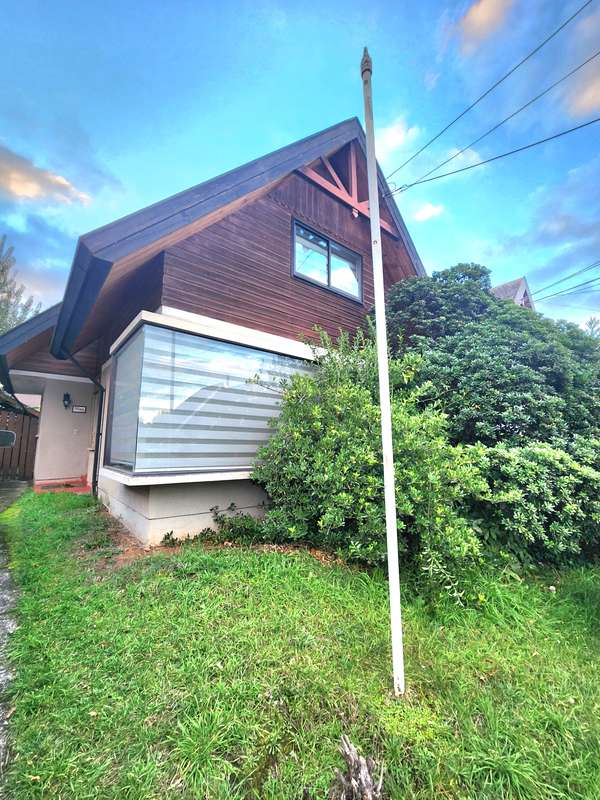 PARA TU FAMILIA, CASA AMPLIA EN SECTOR RESIDENCIAL DE TEMUCO