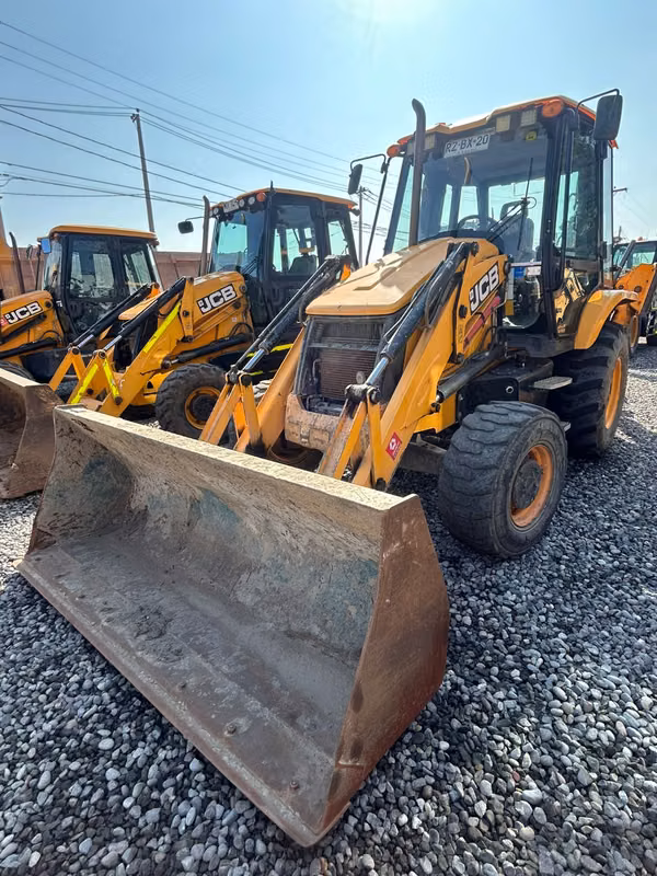 Retroexcavadora JCB 3CX 4X4 - 2021