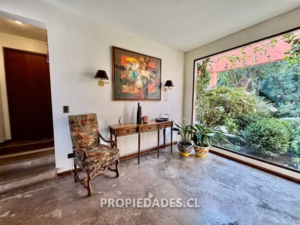 Casa en venta de 5 dorm. en Lo Barnechea