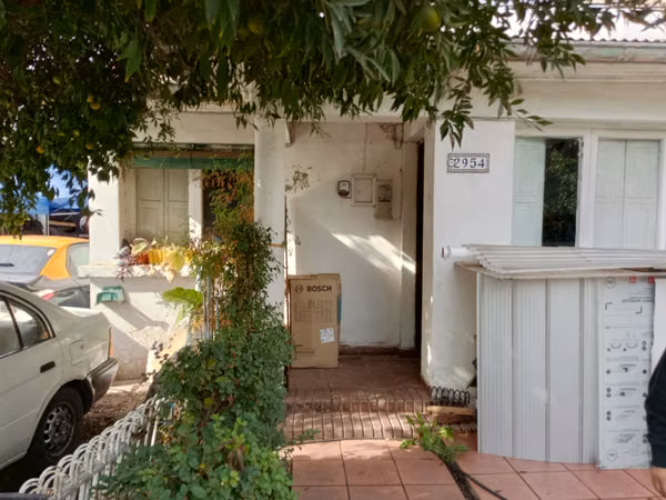 TERRENO CON CASA PARA REMODELAR