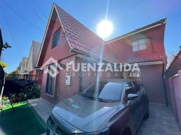 Casa en venta de 4 dorm. en Maipú